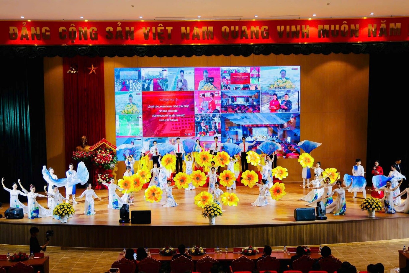 Lễ cắt băng khánh thành công trình Trường Đại học Hoa Lư – Công trình Chào mừng Đại hội Đảng toàn quốc lần thứ XIV