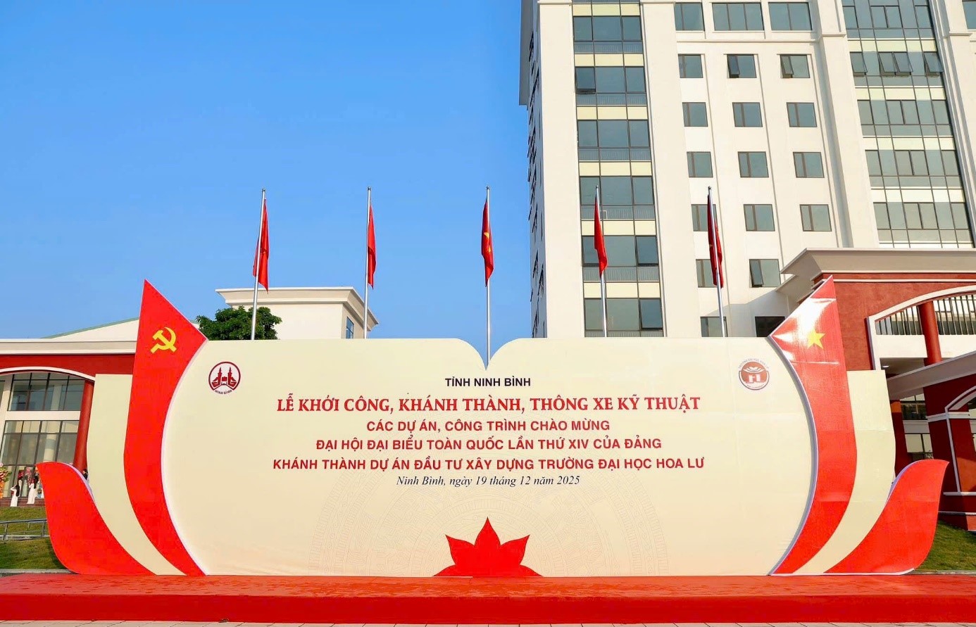 Lễ cắt băng khánh thành công trình Trường Đại học Hoa Lư – Công trình Chào mừng Đại hội Đảng toàn quốc lần thứ XIV