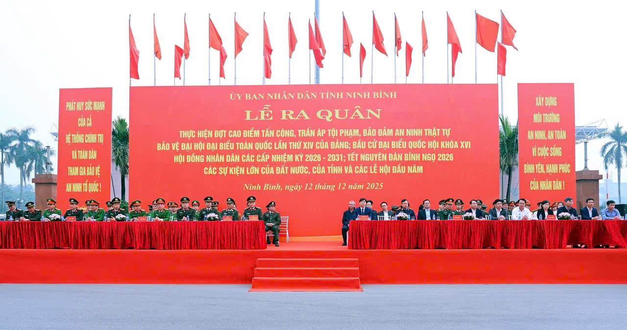 Sinh viên Trường Đại học Hoa Lư tham dự Lễ ra quân thực hiện đợt cao điểm tấn công, trấn áp tội phạm, bảo đảm an ninh trật tự, bảo vệ Đại hội đại biểu toàn quốc lần thứ XIV