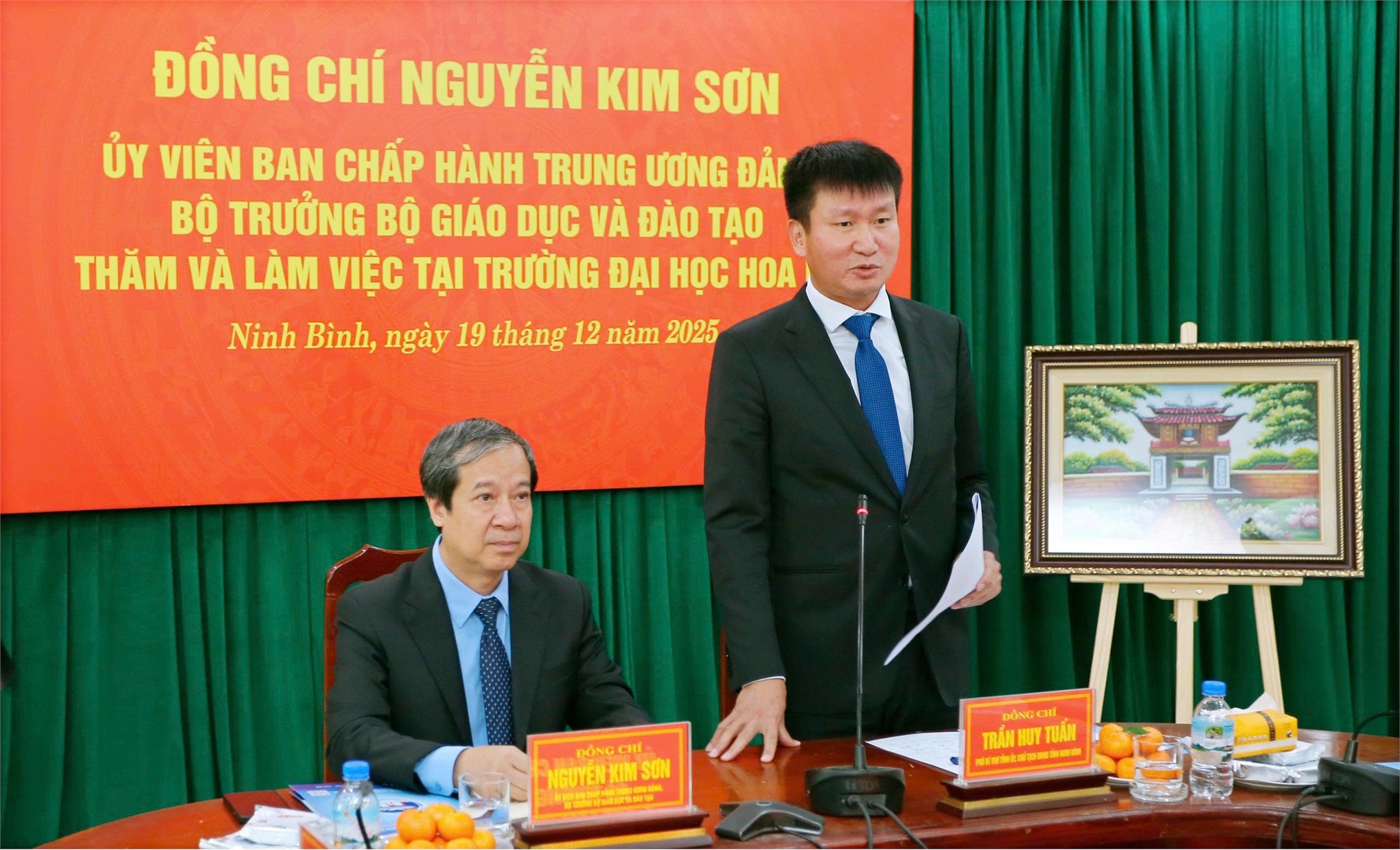 Trường Đại học Hoa Lư đón và làm việc với đồng chí Nguyễn Kim Sơn Uỷ viên BCH Trung ưởng Đảng, Bộ trưởng Bộ Giáo dục và Đào tạo