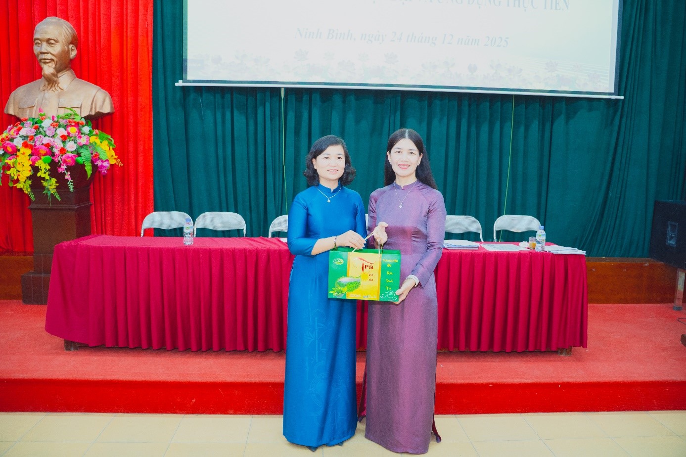 Trường Đại học Hoa Lư tổ chức Chương trình Tọa đàm khoa học “Phát triển chương trình đào tạo giáo viên mầm non theo định hướng hiện đại và ứng dụng thực tiễn”