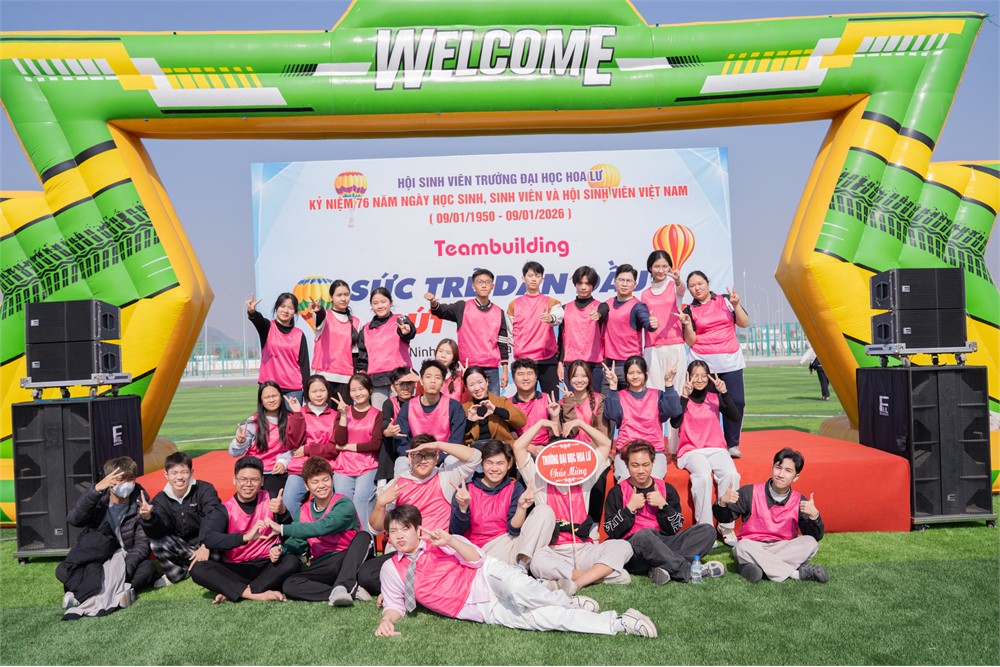 Sinh viên Trường Đại học Hoa Lư sôi nổi tham gia hoạt động Team Building nhân dịp Kỷ niệm 76 năm ngày truyền thống học sinh, sinh viên và Hội sinh viên Việt Nam