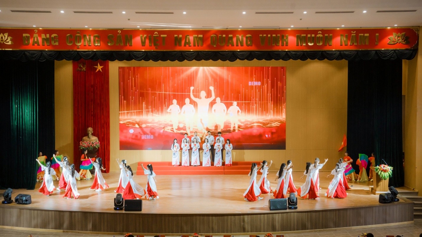 Tổng kết Cuộc thi khoa học kỹ thuật cấp tỉnh và ngày hội STEM dành cho học sinh Trung học năm học 2025-2026 tỉnh Ninh Bình tại Trường Đại học Hoa Lư