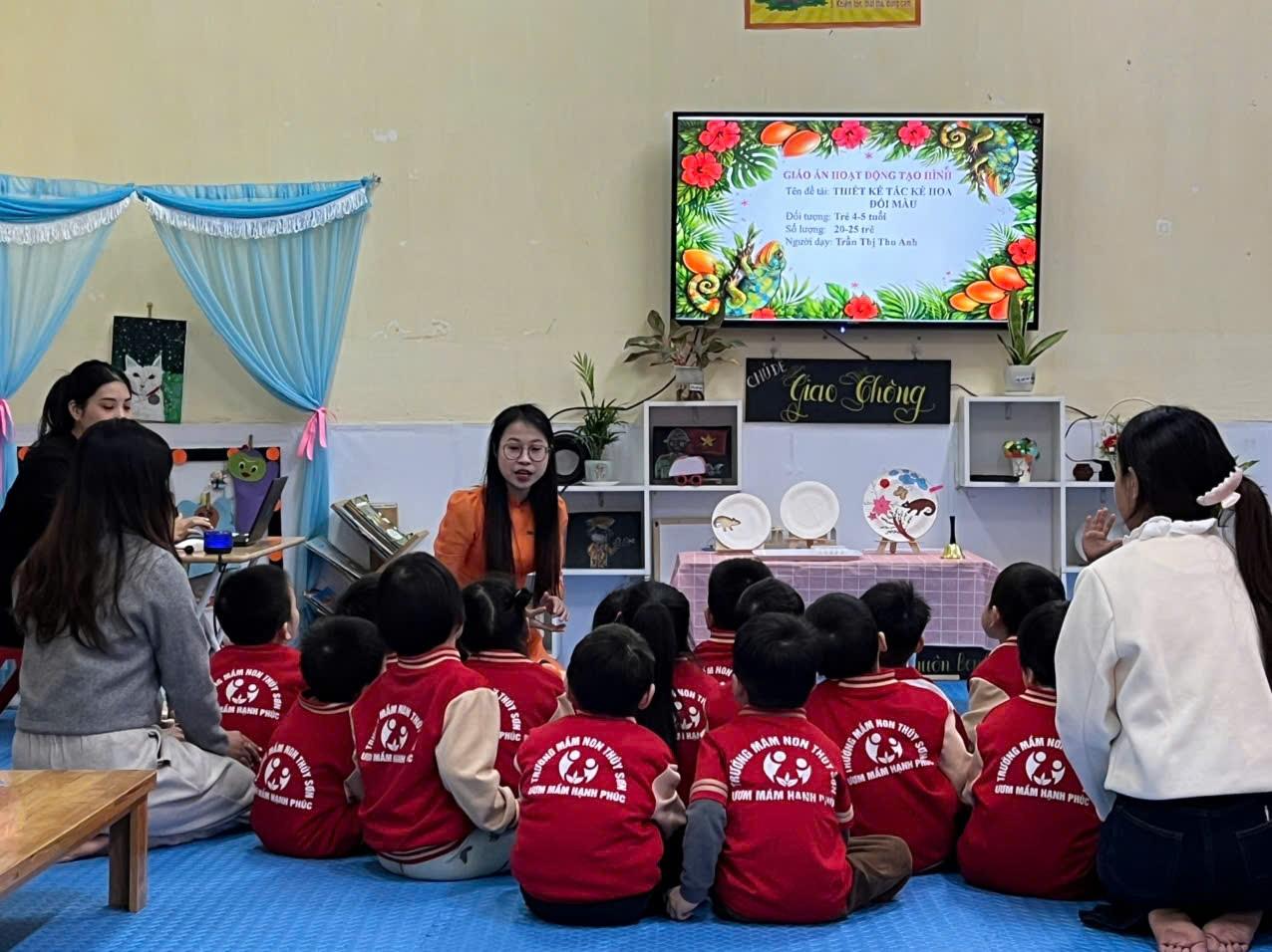 SINH VIÊN NGÀNH GIÁO DỤC MẦM NON TỎA SÁNG TẠI HỘI THI NGHIỆP VỤ NGHỀ NGHIỆP - PHẦN THI CÁ NHÂN