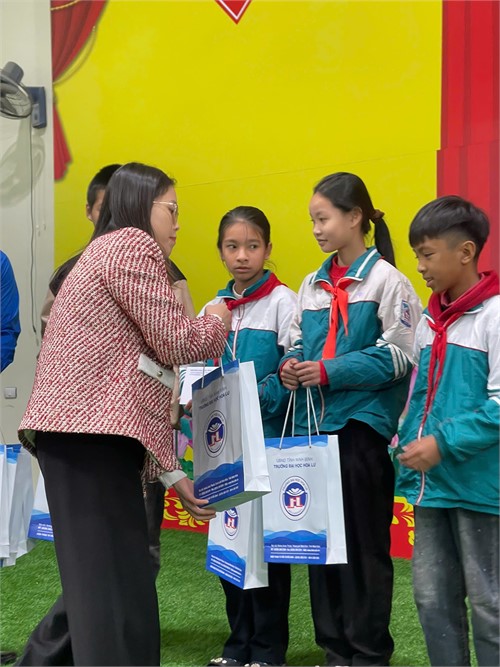 🌸 TRAO QUÀ YÊU THƯƠNG – XUÂN BÍNH NGỌ 2026 🌸