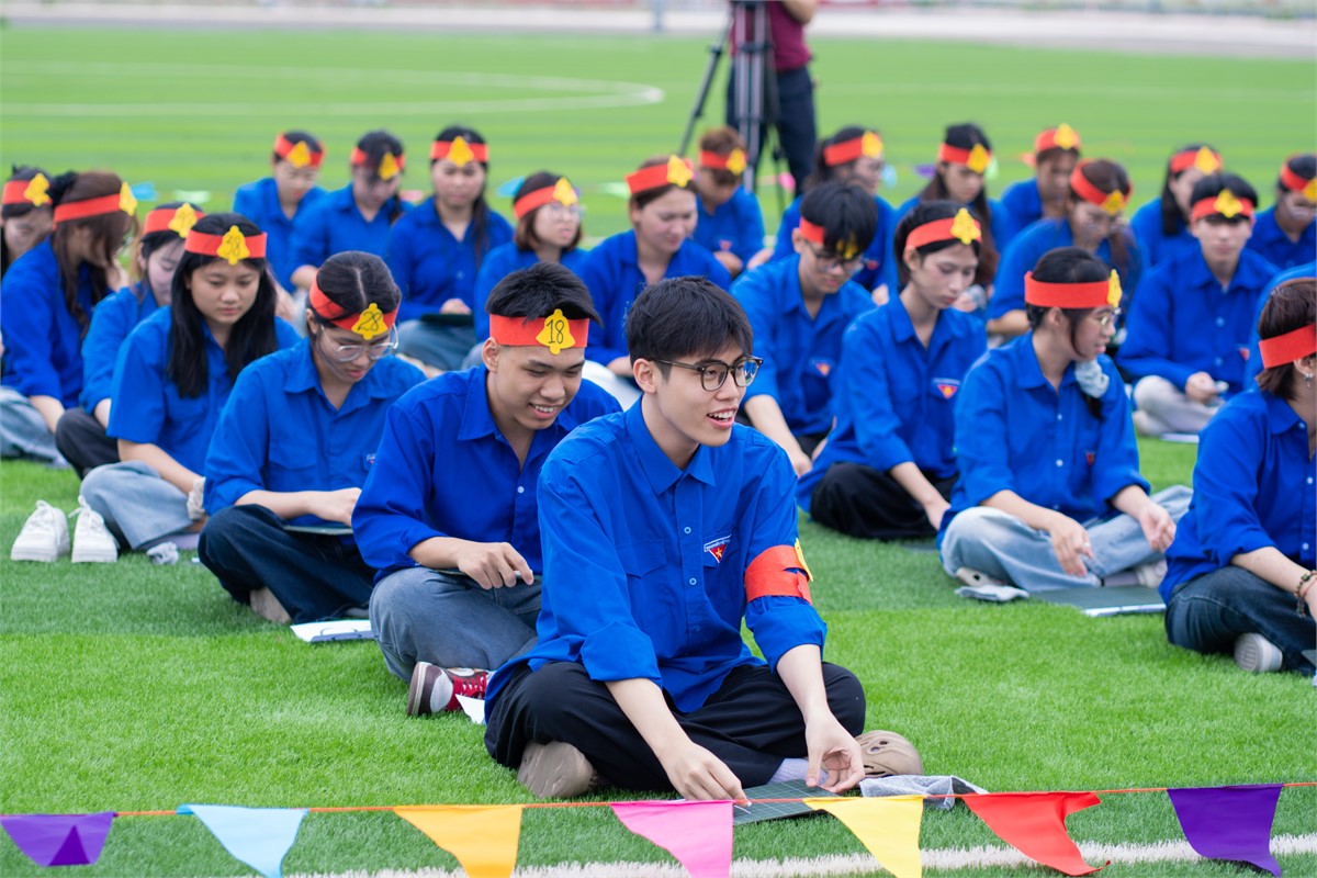 Rung chuông vàng - Dấu ấn trí tuệ của tuổi trẻ Trường Đại học Hoa Lư chào mừng 95 năm ngày Thành lập Đoàn TNCS Hồ Chí Minh