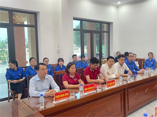 TUỔI TRẺ TRƯỜNG Đại học Hoa Lư CHUNG TAY XÂY DỰNG “HÀNG CÂY THANH NIÊN” TẠI XÃ ĐẠI HOÀNG 🌱