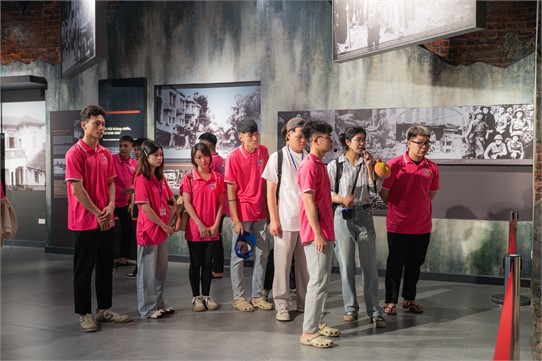 HÀNH TRÌNH TRẢI NGHIỆM THỰC TẾ CỦA SINH VIÊN D18 DU LỊCH – HỌC MÀ CHƠI, CHƠI MÀ HỌC