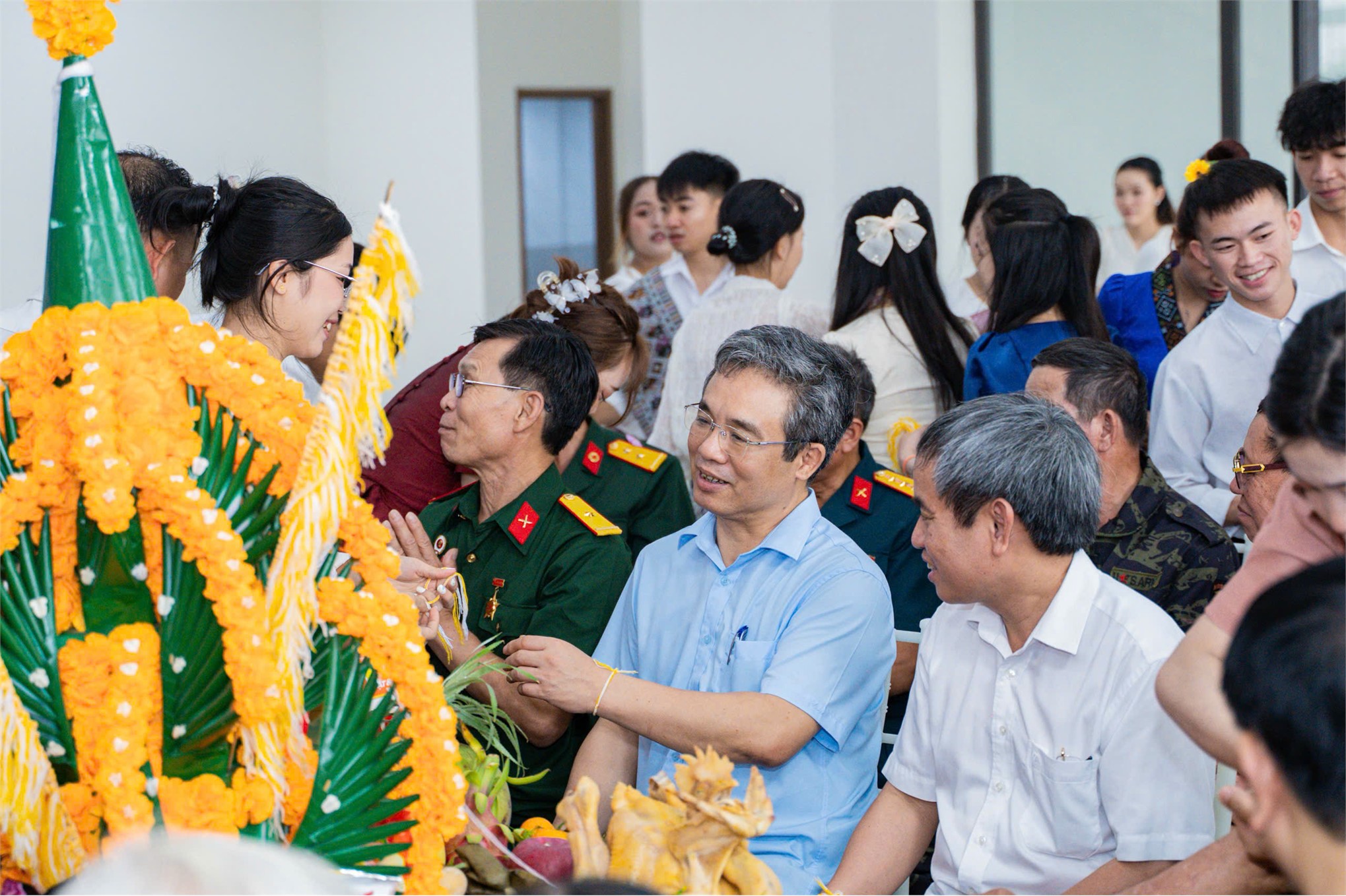 Sinh viên Lào tại trường Đại học Hoa Lư đón tết cổ truyền Bunpimay năm 2026