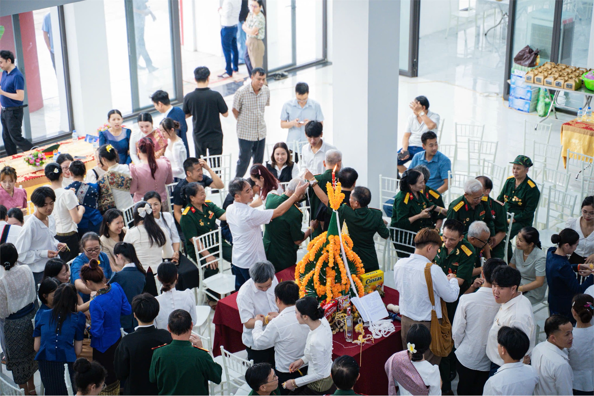 Sinh viên Lào tại trường Đại học Hoa Lư đón tết cổ truyền Bunpimay năm 2026