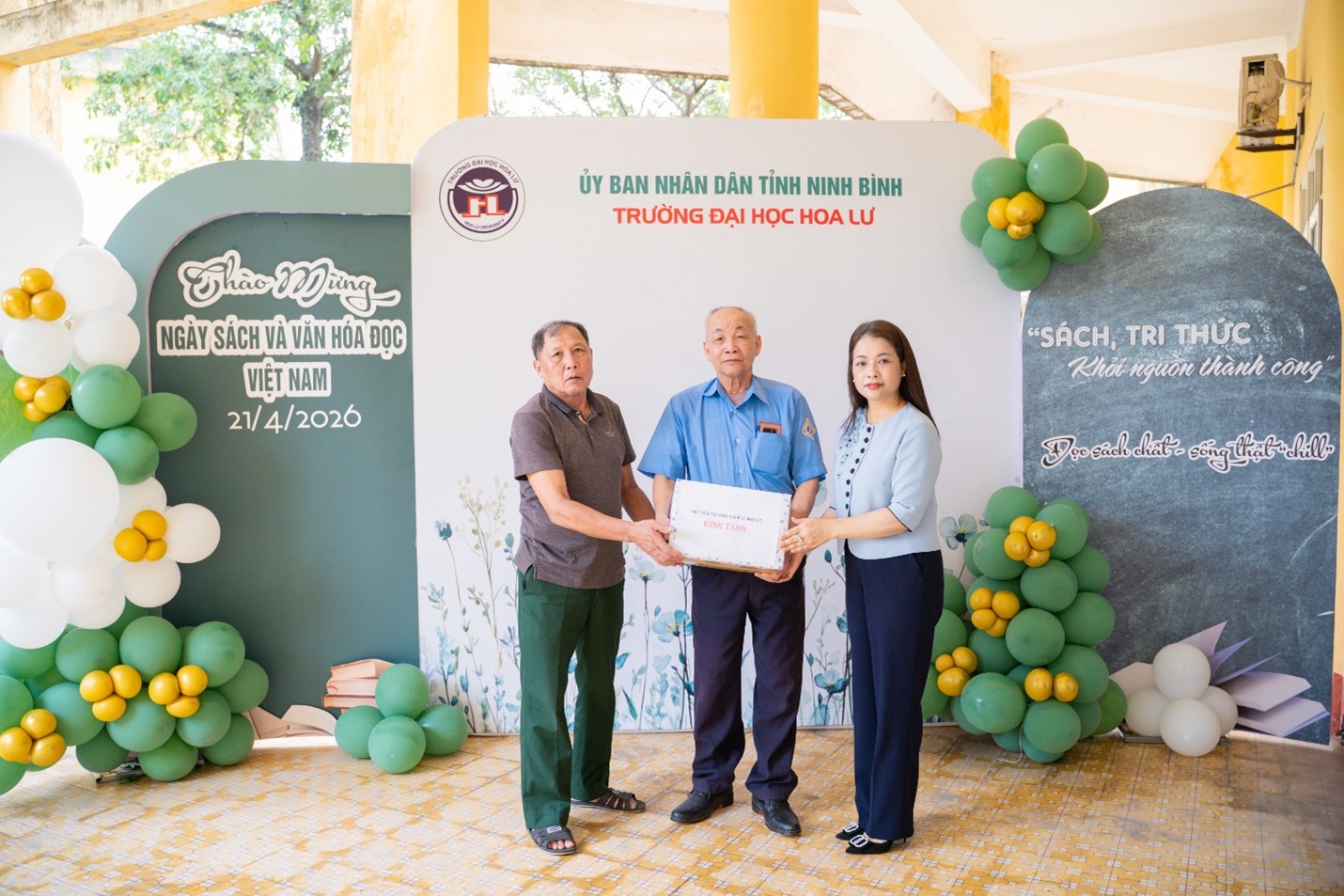 SÔI NỔI CHƯƠNG TRÌNH KỶ NIỆM NGÀY SÁCH VÀ VĂN HOÁ ĐỌC VIỆT NAM (21/4) TẠI TRƯỜNG ĐẠI HỌC HOA LƯ