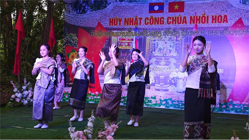 Sinh viên Trường Đại học Hoa Lư tham gia Lễ húy nhật Công chúa Nhồi Hoa năm 2026