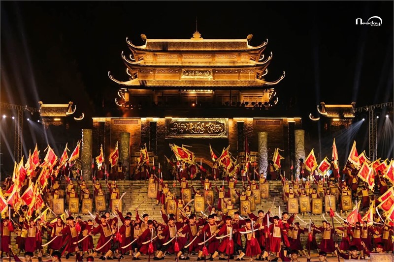 SINH VIÊN TRƯỜNG ĐẠI HỌC HOA LƯ THAM GIA CHƯƠNG TRÌNH NGHỆ THUẬT THỰC CẢNH “HUYỀN THIÊN CỔ ĐÀN” NĂM 2026