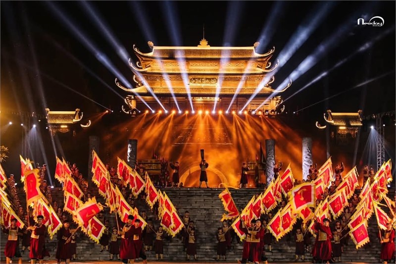 SINH VIÊN TRƯỜNG ĐẠI HỌC HOA LƯ THAM GIA CHƯƠNG TRÌNH NGHỆ THUẬT THỰC CẢNH “HUYỀN THIÊN CỔ ĐÀN” NĂM 2026