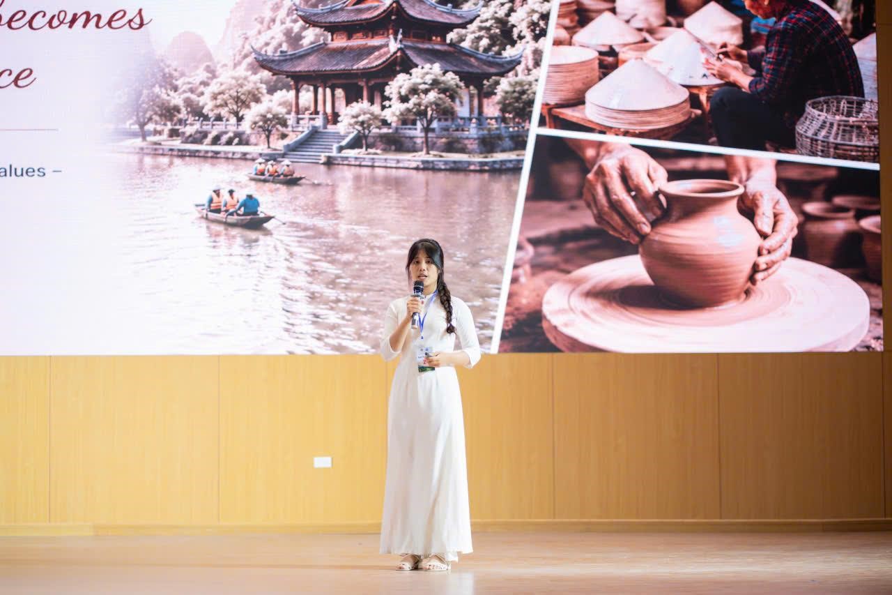 Trường Đại học Hoa Lư tổ chức vòng chung kết cuộc thi 'Tôi yêu du lịch Ninh Bình` lần thứ 5