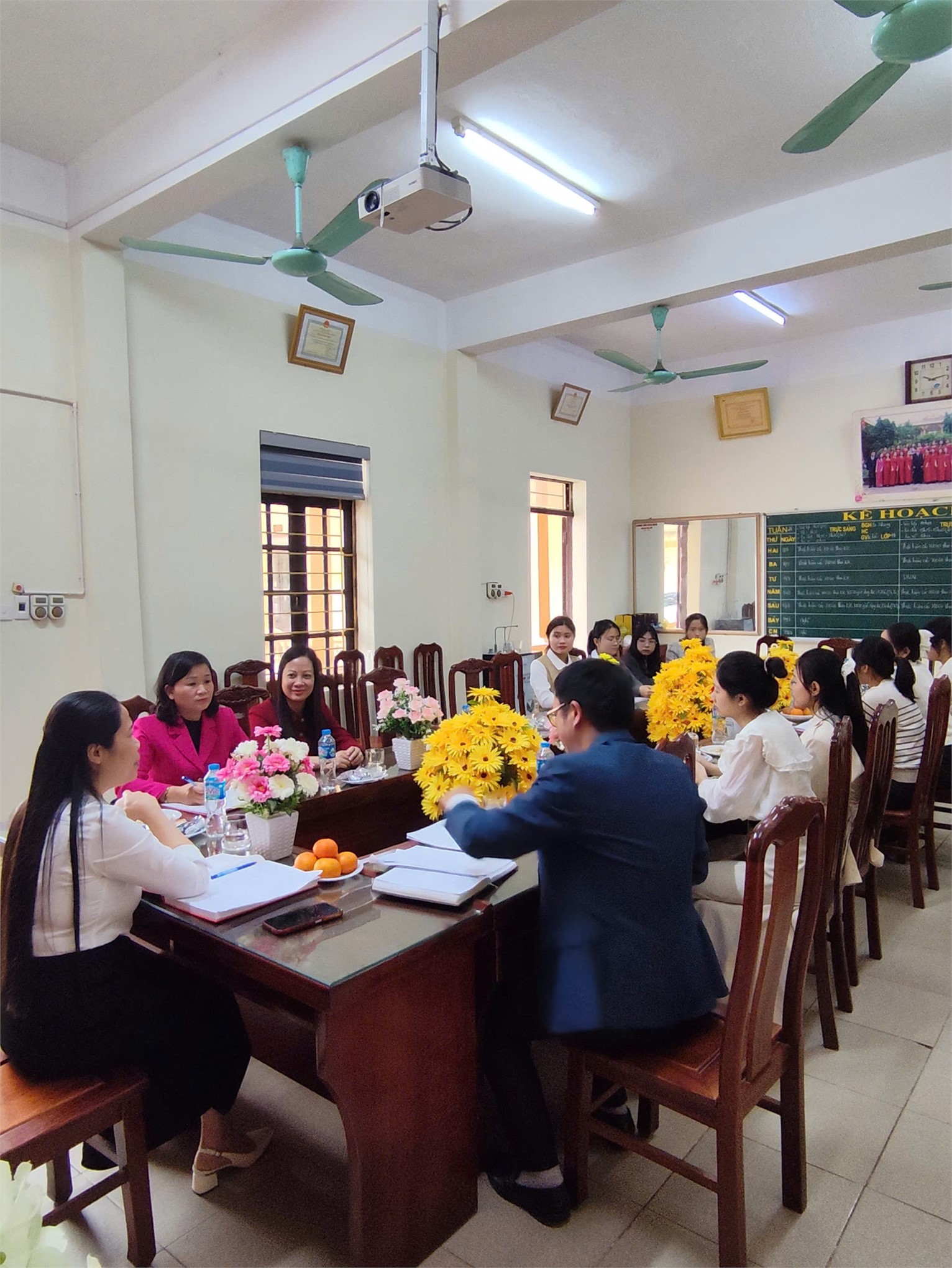 KIỂM TRA CÁC ĐOÀN THỰC TẬP SƯ PHẠM GIAI ĐOẠN 1 NGÀNH GIÁO DỤC TIỂU HỌC, TRƯỜNG ĐẠI HỌC HOA LƯ