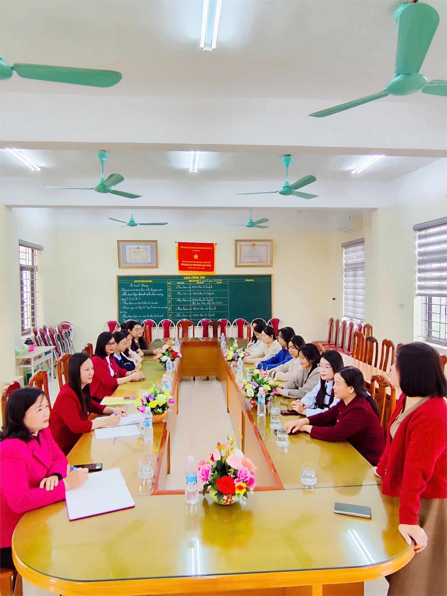 KIỂM TRA CÁC ĐOÀN THỰC TẬP SƯ PHẠM GIAI ĐOẠN 1 NGÀNH GIÁO DỤC TIỂU HỌC, TRƯỜNG ĐẠI HỌC HOA LƯ