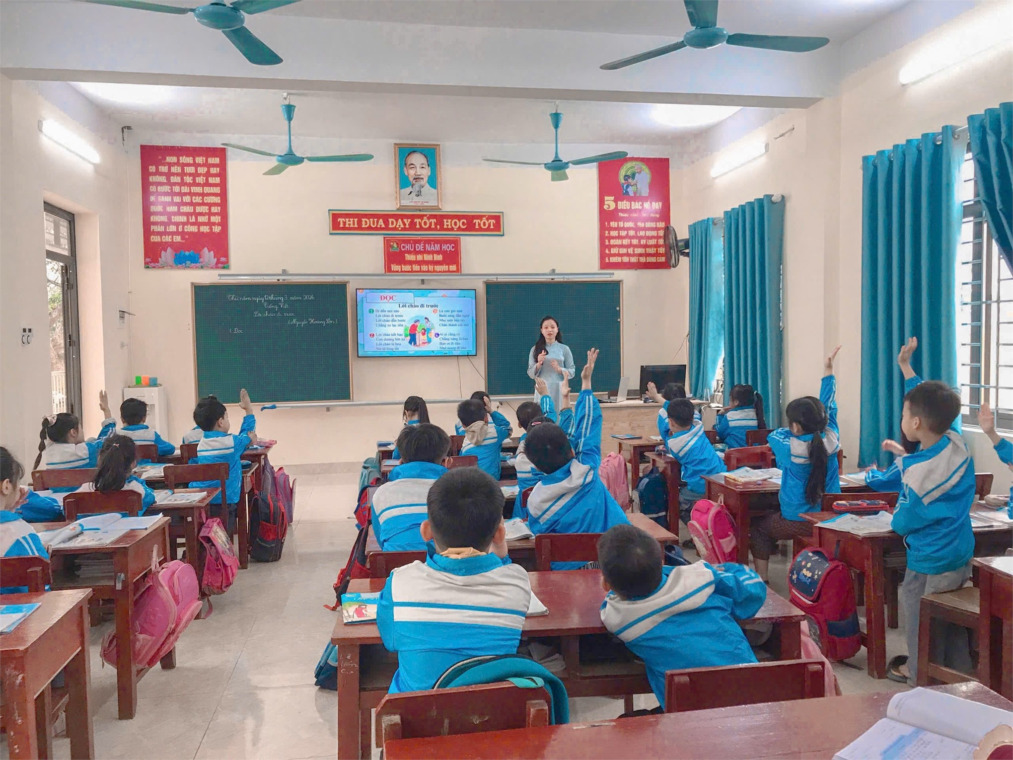KIỂM TRA CÁC ĐOÀN THỰC TẬP SƯ PHẠM GIAI ĐOẠN 1 NGÀNH GIÁO DỤC TIỂU HỌC, TRƯỜNG ĐẠI HỌC HOA LƯ