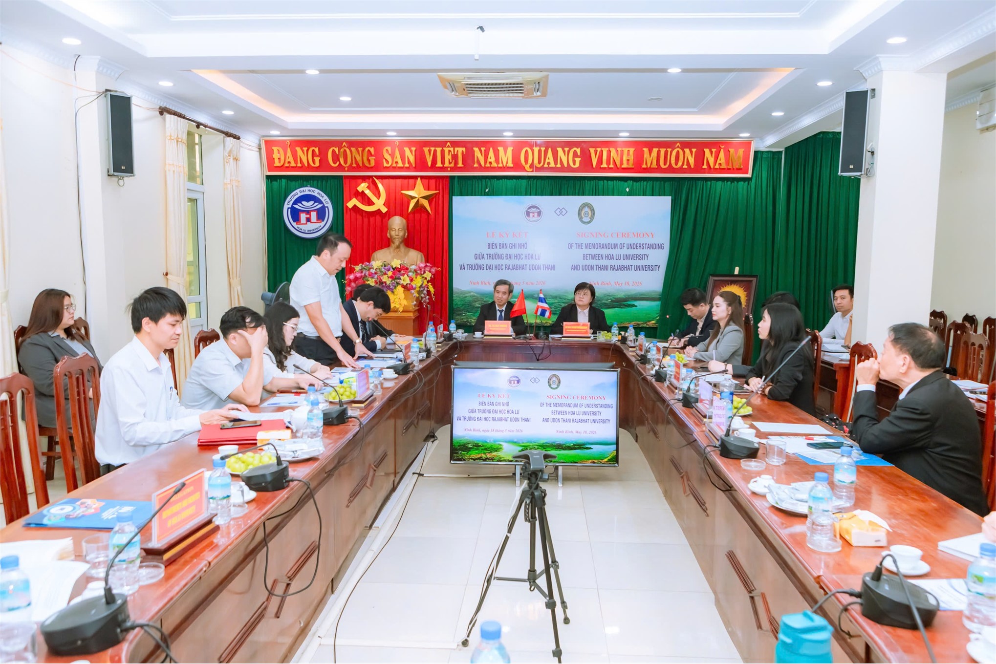 Lễ ký kết biên bản ghi nhớ hợp tác giữa Trường Đại học Hoa Lư và Trường Đại học Rajabhat Udon Thani