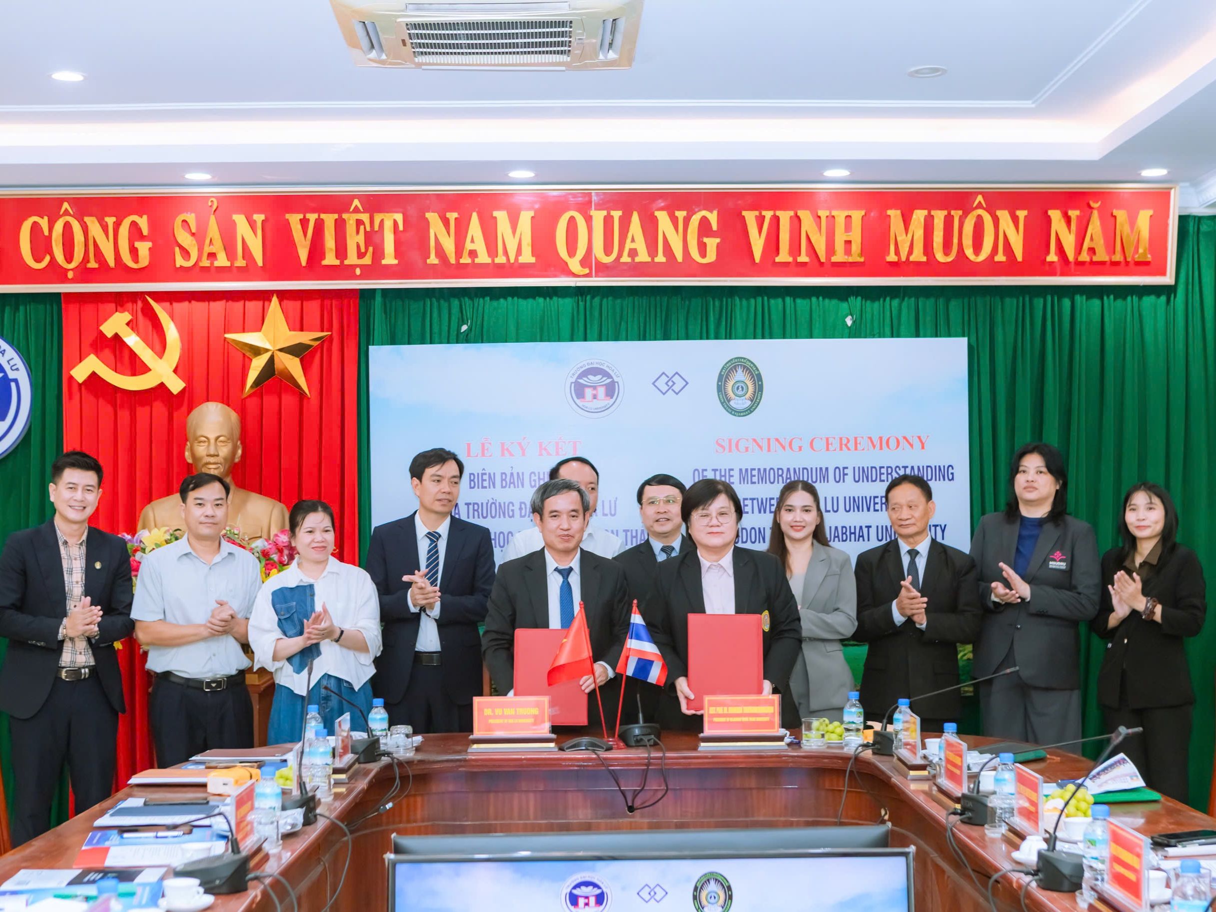 Lễ ký kết biên bản ghi nhớ hợp tác giữa Trường Đại học Hoa Lư và Trường Đại học Rajabhat Udon Thani