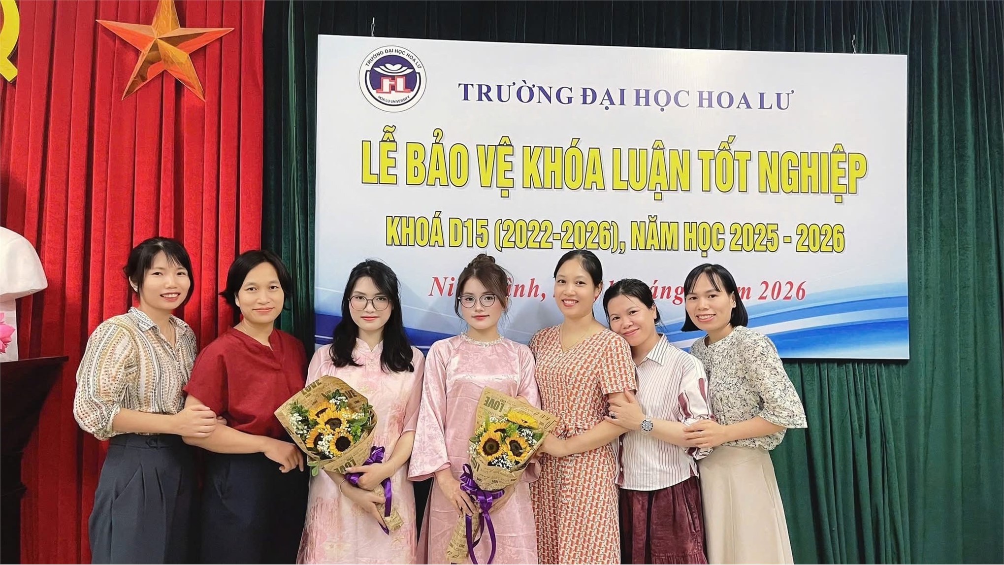 Sinh viên khóa D15 Trường Đại học Hoa Lư bảo vệ thành công khóa luận tốt nghiệp