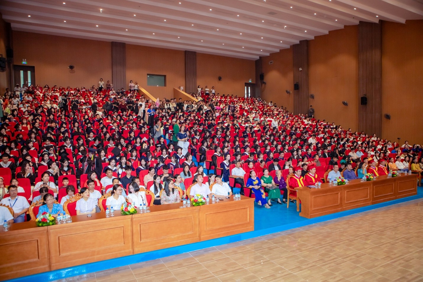 Trường Đại học Hoa Lư tổ chức lễ tổng kết và trao bằng tốt nghiệp Đại học hệ chính quy khóa D15 (2022-2026)