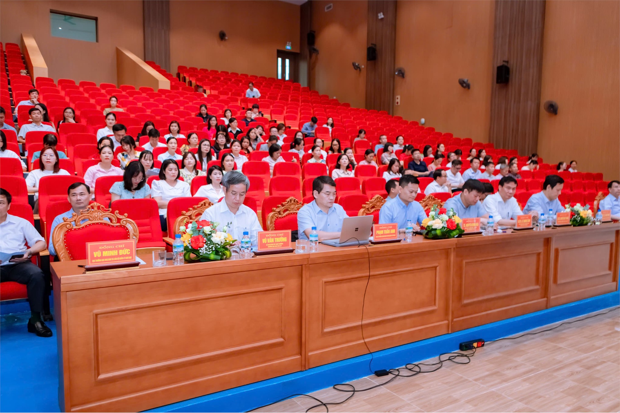 Cục Nhà giáo và Cán bộ quản lý giáo dục - Bộ Giáo dục và Đào tạo tổ chức Hội thảo tại Trường Đại học Hoa Lư