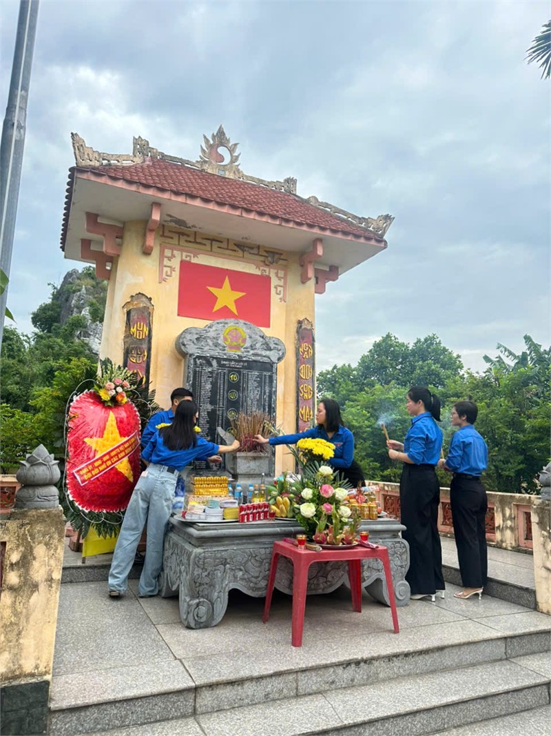 Trường Đại học Hoa Lư tổ chức các hoạt động tri ân nhân dịp kỷ niệm 79 năm ngày thương binh liệt sĩ (27/7/1947-27/7/2026)
