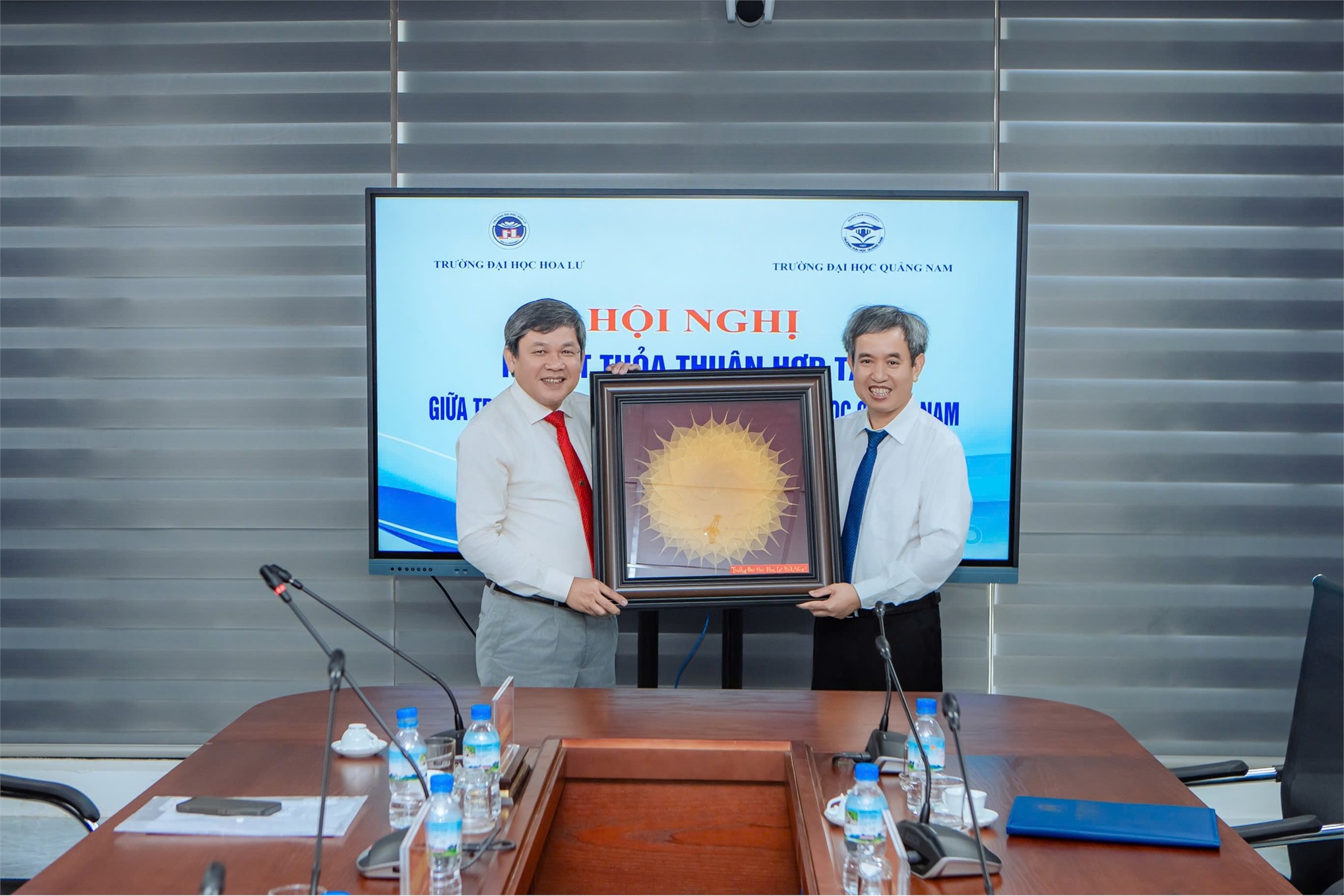 Trường Đại học Hoa Lư và Trường Đại học Quảng Nam ký kết thỏa thuận hợp tác, mở rộng cơ hội liên kết và phát triển
