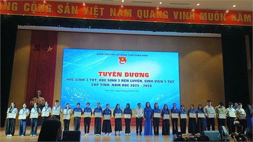 TUỔI TRẺ TRƯỜNG ĐẠI HỌC HOA LƯ TỰ HÀO – 15 GƯƠNG MẶT ĐƯỢC TUYÊN DƯƠNG CẤP TỈNH