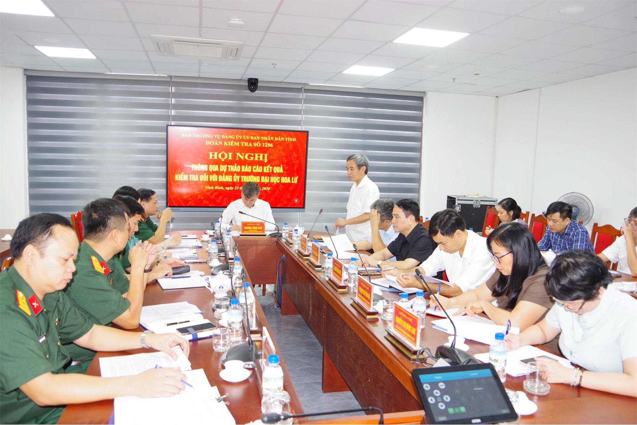 Hội nghị thông qua dự thảo Báo cáo kết quả kiểm tra đối với Đảng ủy Trường Đại học Hoa Lư