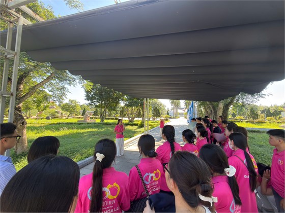 CHUYẾN ĐI THỰC TẾ HỌC PHẦN “NGHIỆP VỤ ĐIỀU HÀNH TOUR” - HÀNH TRÌNH DI SẢN MIỀN TRUNG CỦA SINH VIÊN KHÓA D17DL