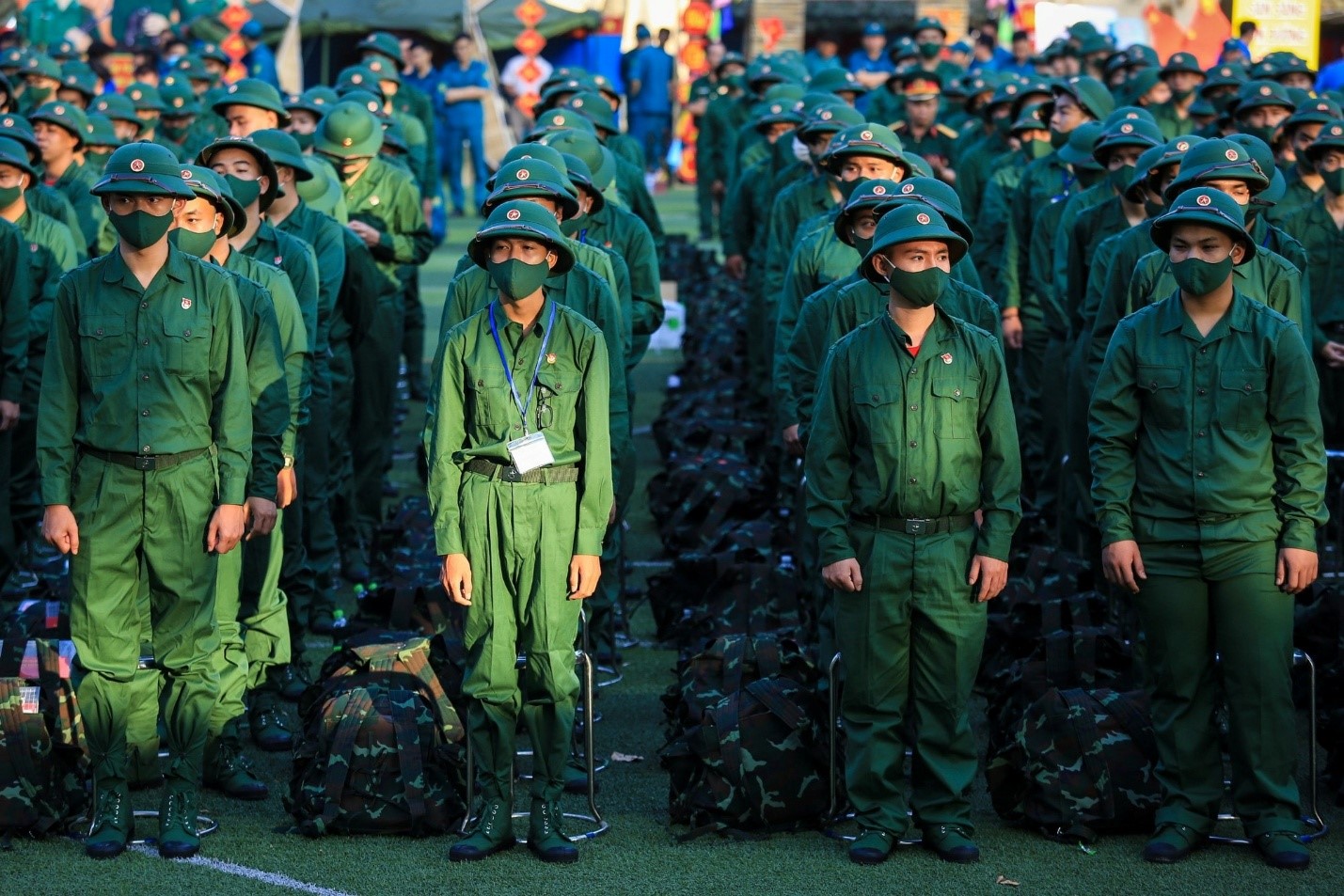 Sinh viên nam Trường Đại học Hoa Lư thực hiện đúng quy định về nghĩa vụ quân sự