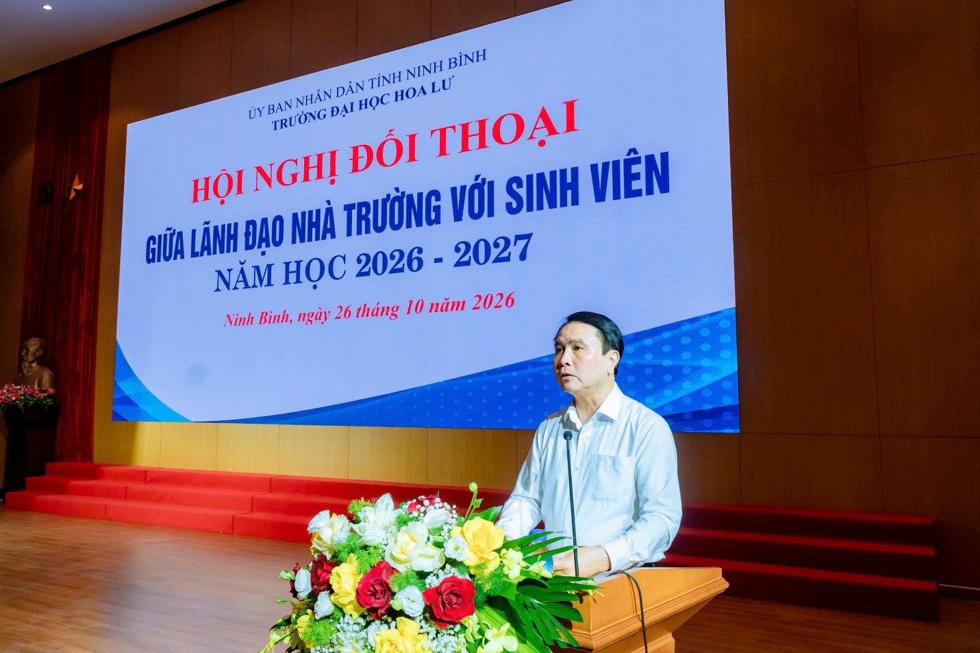 Trường Đại học Hoa Lư tổ chức hội nghị đối thoại giữa lãnh đạo Nhà trường với sinh viên năm học 2026-2027