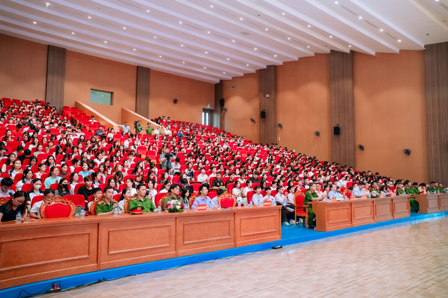 Hội nghị triển khai xây dựng mô hình “Trường học an toàn giao thông” tại Trường Đại học Hoa Lư
