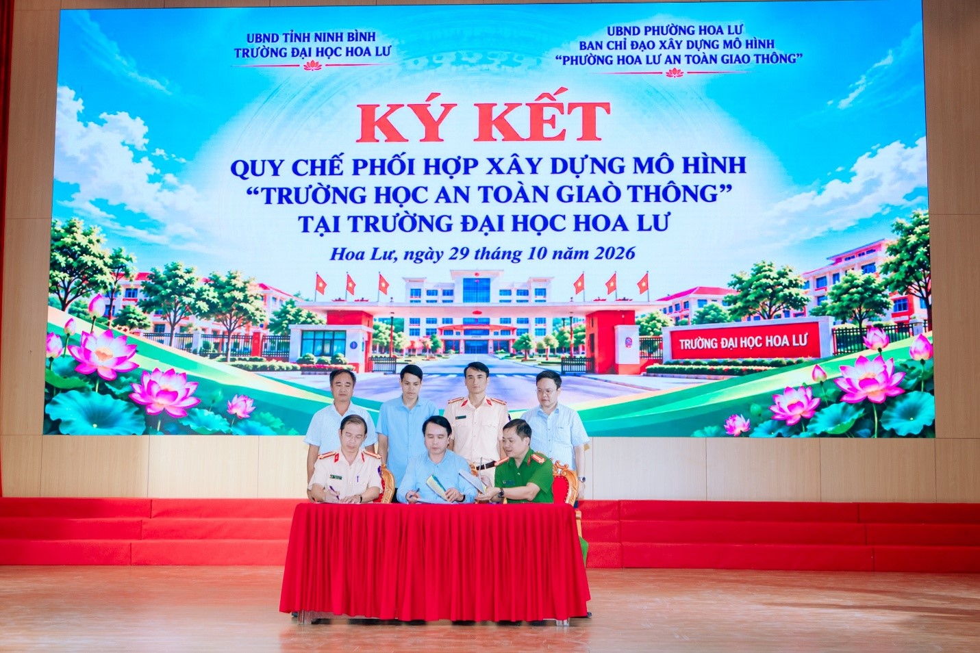 Hội nghị triển khai xây dựng mô hình “Trường học an toàn giao thông” tại Trường Đại học Hoa Lư